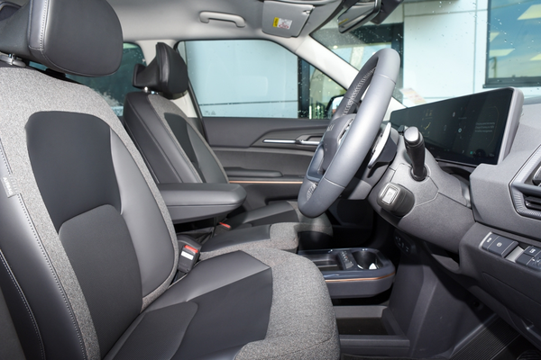 2026 Kia EV5 Air Standard Range OVc thumb-9