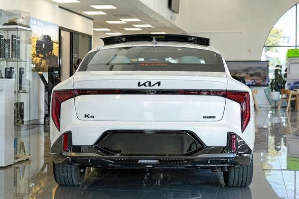 2025 Kia K4 GT-Line CL4m thumb-5