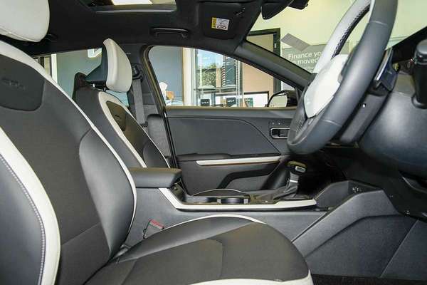 2025 Kia K4 GT-Line CL4m thumb-18