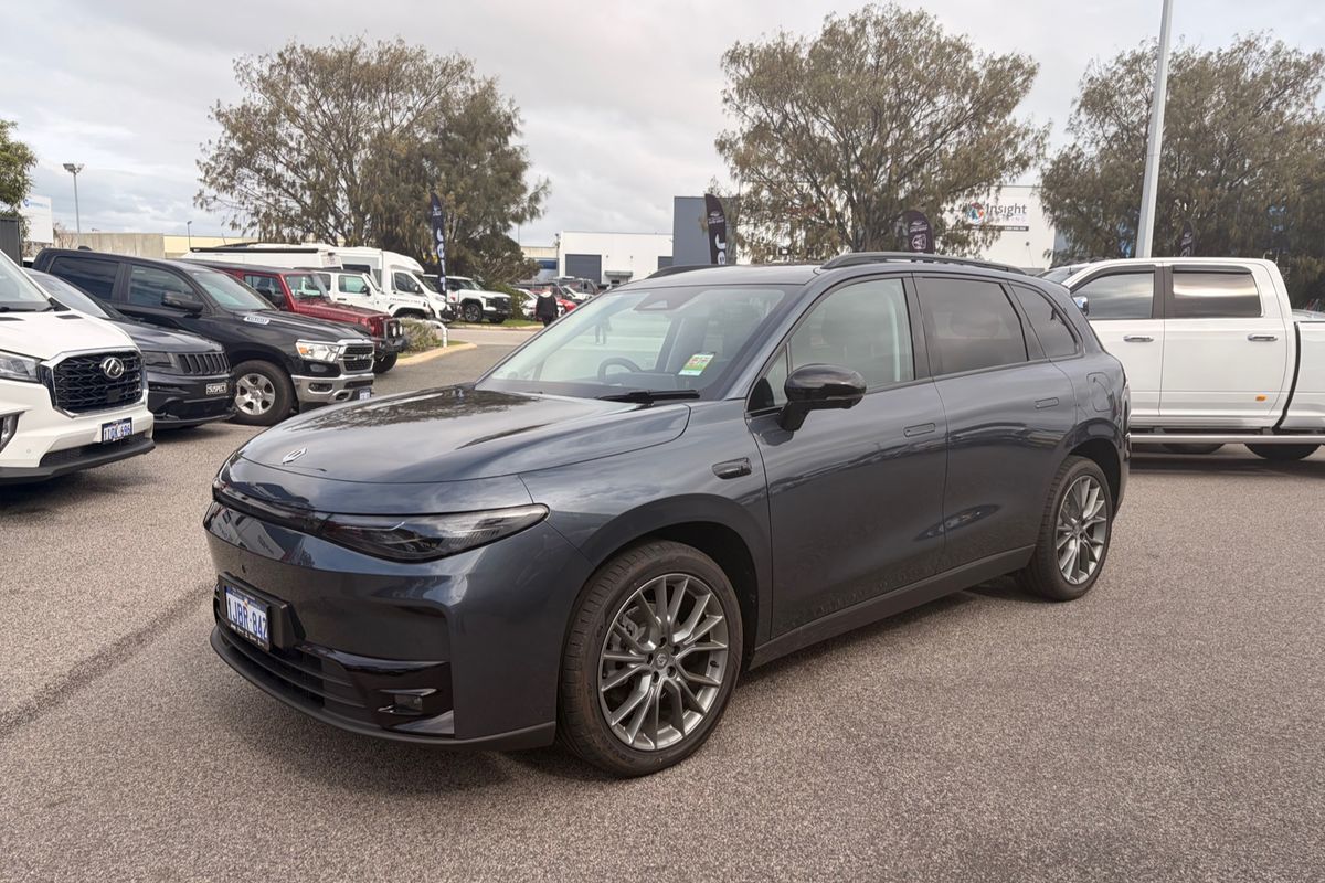 2026 Leapmotor C10 Design LR B11