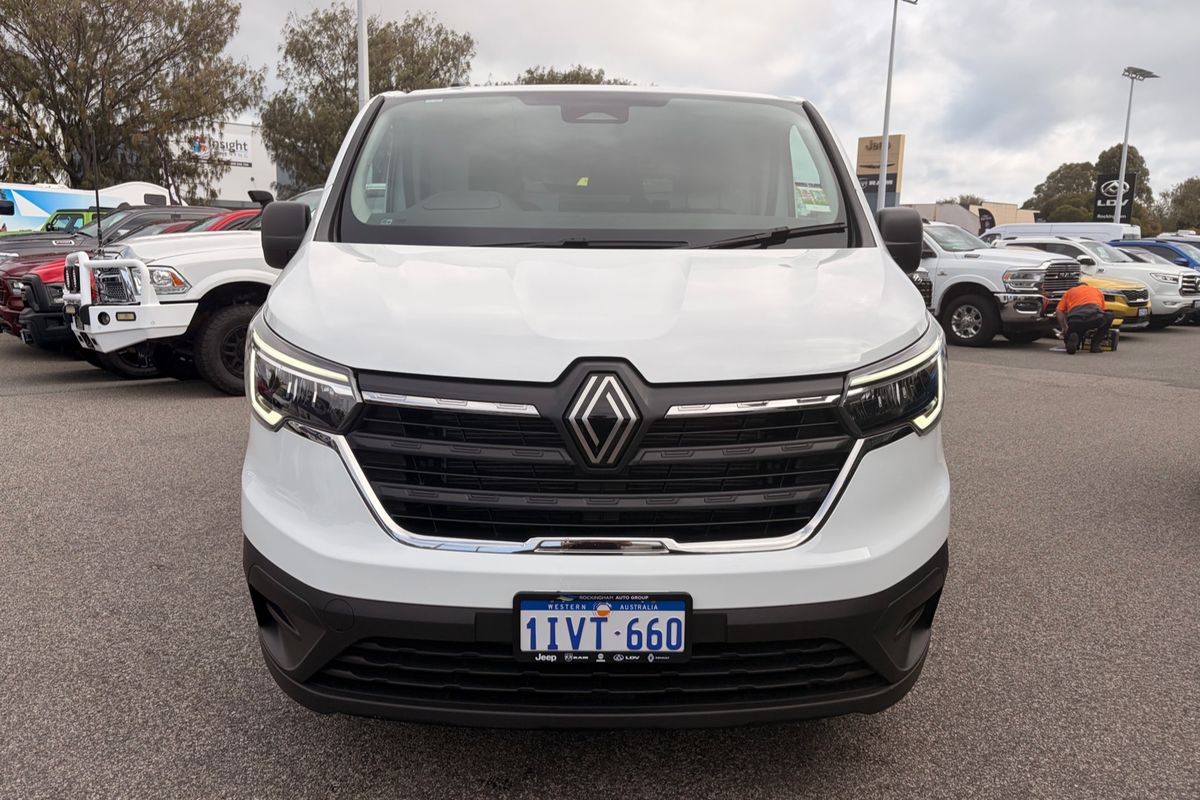 2025 Renault Trafic Pro X82 SWB Low Roof