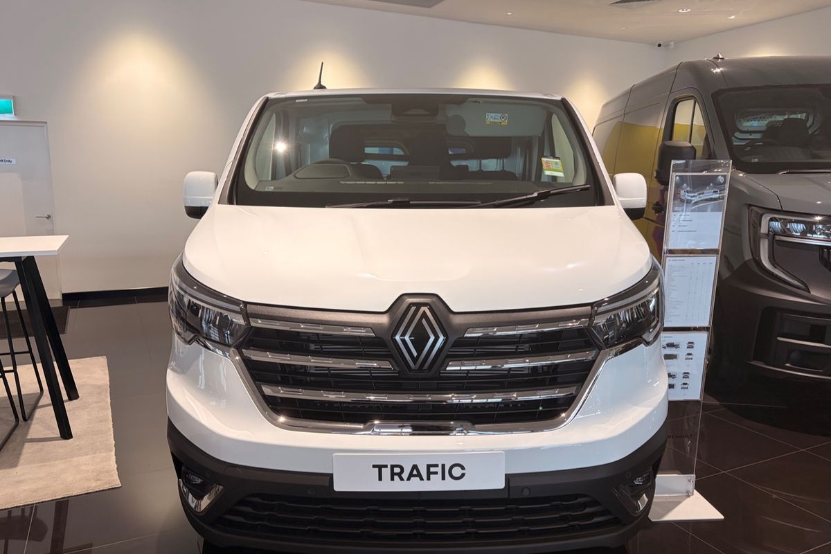 2026 Renault Trafic Premium X82 LWB Low Roof