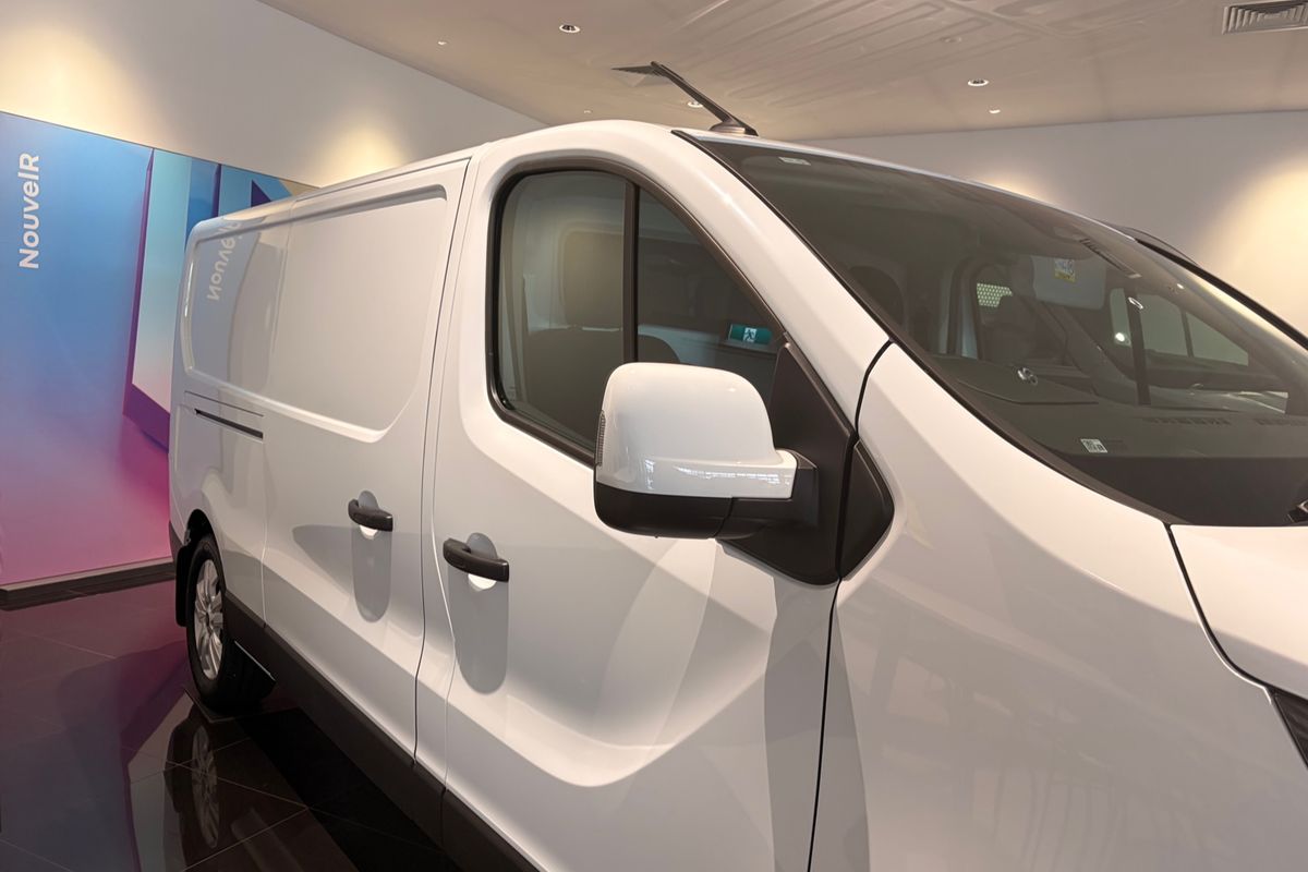 2026 Renault Trafic Premium X82 LWB Low Roof