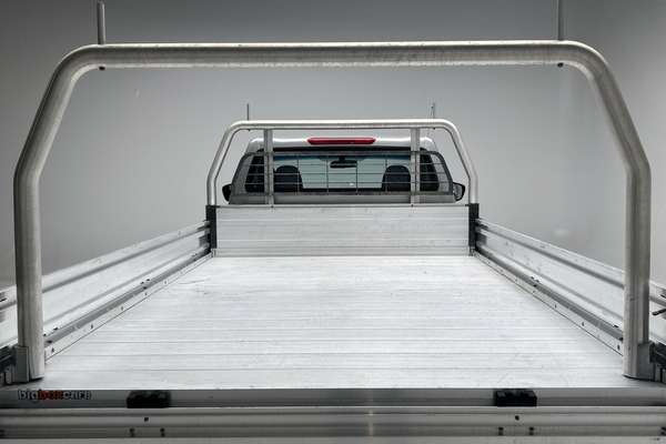 2020 Nissan Navara RX D23 Series 4 4X4 thumb-18