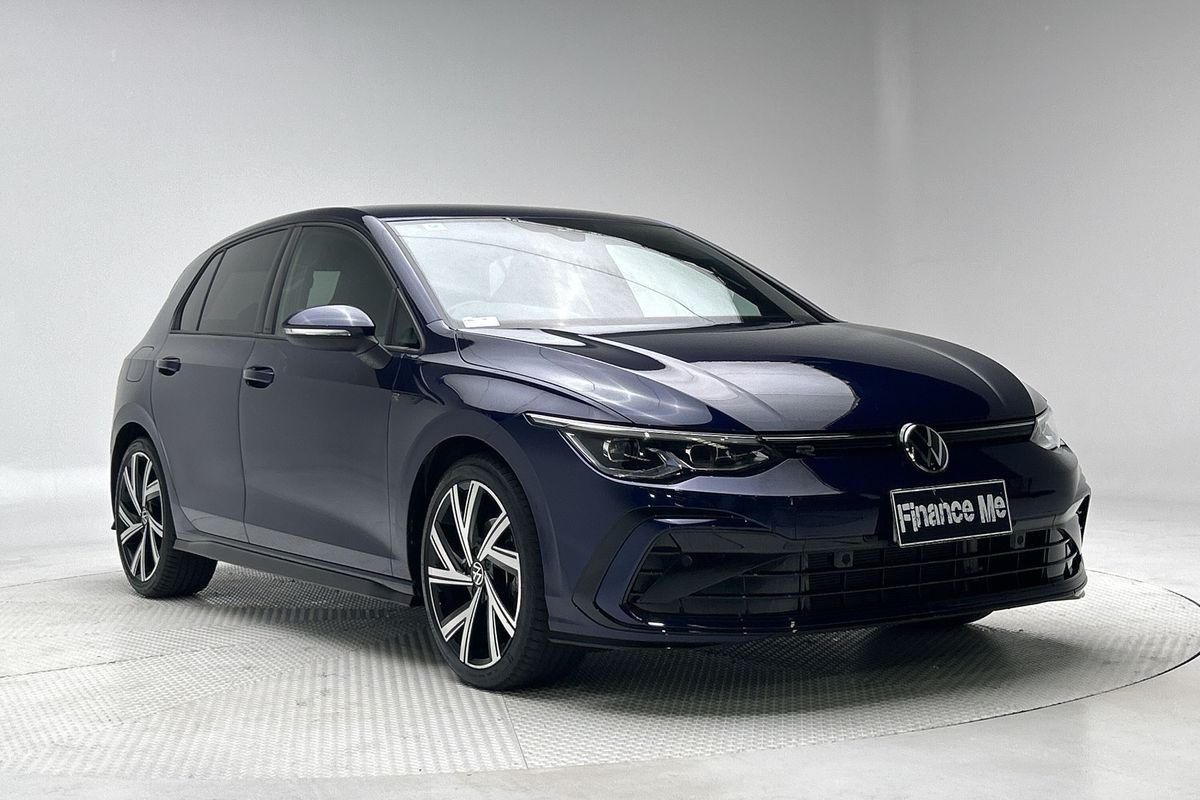 2022 Volkswagen Golf 110TSI R-Line 8
