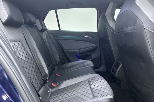 2022 Volkswagen Golf 110TSI R-Line 8 thumb-11