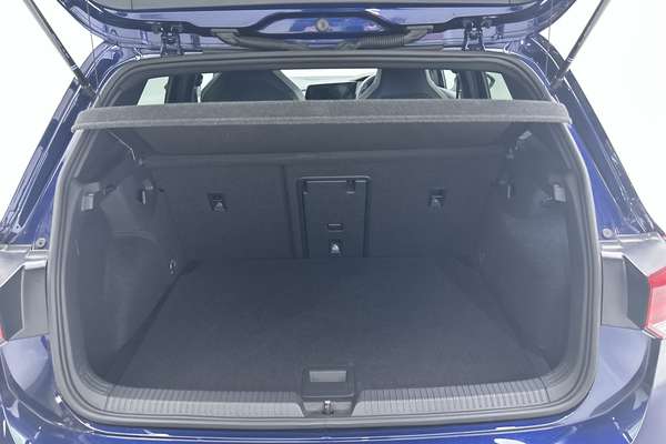 2022 Volkswagen Golf 110TSI R-Line 8 thumb-20