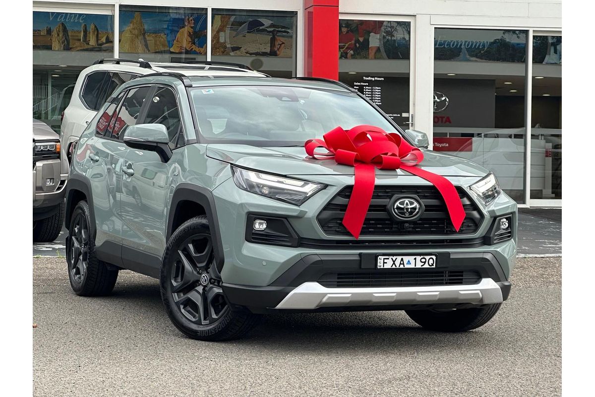 2025 Toyota RAV4 Edge AXAH54R