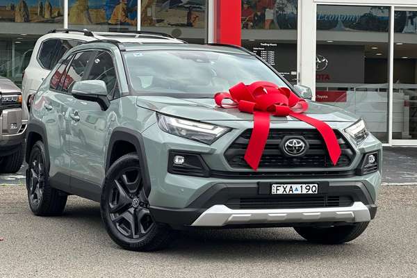 2025 Toyota RAV4 Edge AXAH54R