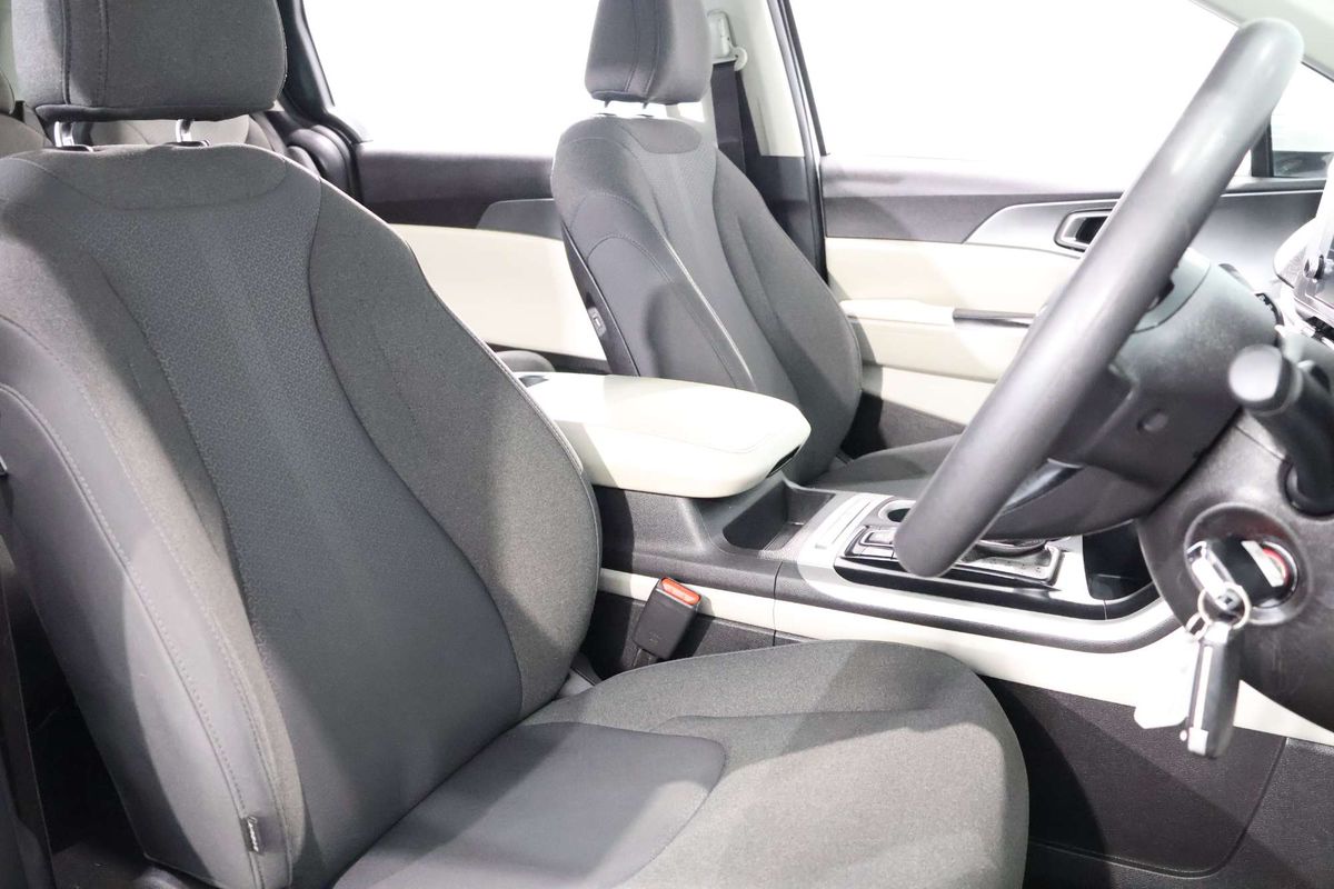 2023 Kia Carnival S KA4