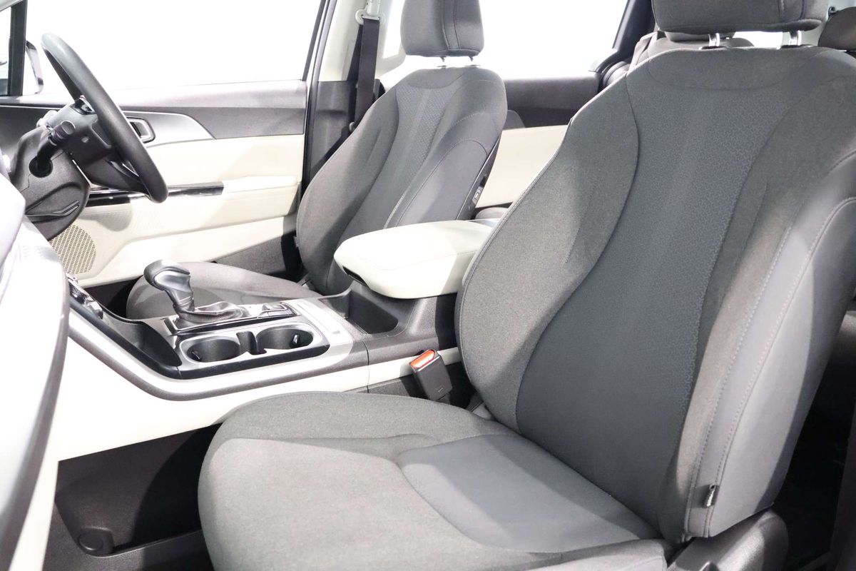 2023 Kia Carnival S KA4