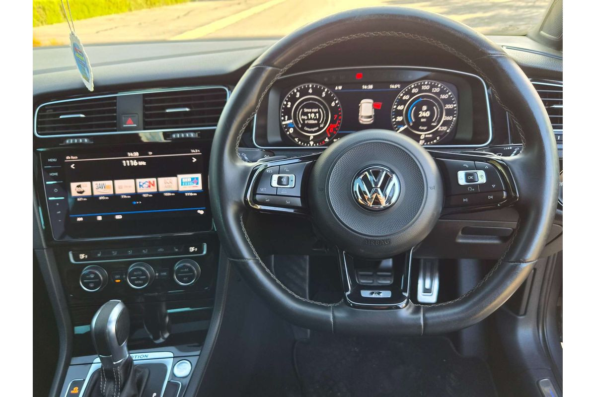 2017 Volkswagen Golf R 7.5