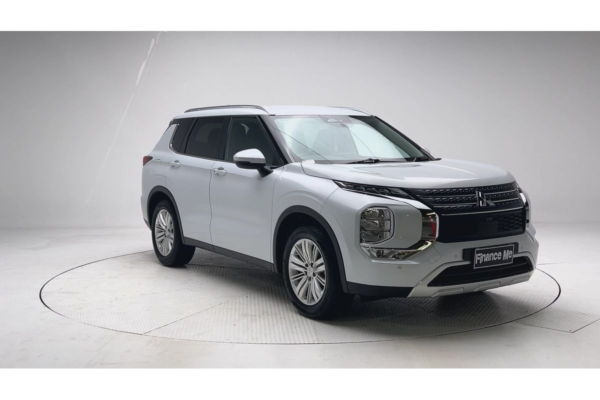 2024 Mitsubishi Outlander LS ZM
