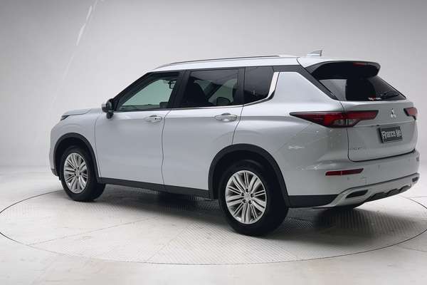 2024 Mitsubishi Outlander LS ZM thumb-5