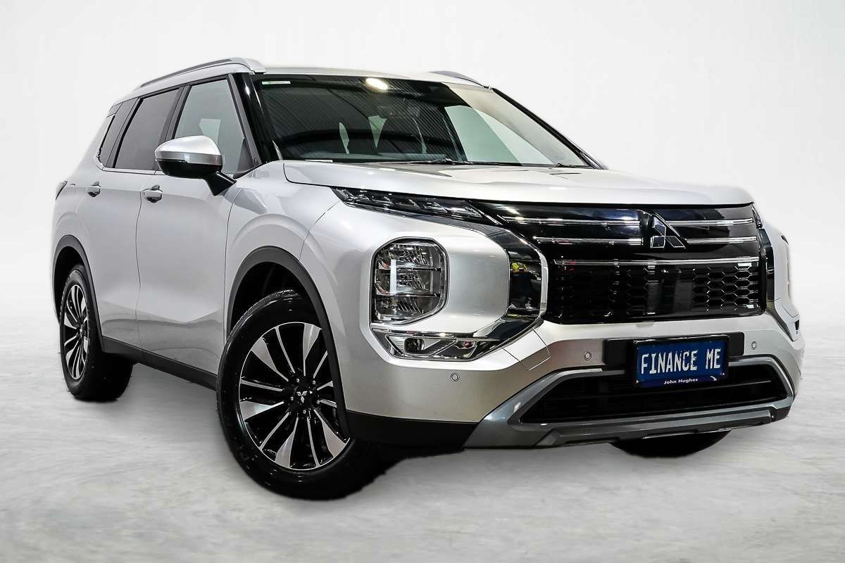 2025 Mitsubishi Outlander LS ZM