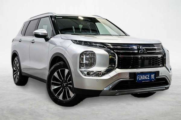 2025 Mitsubishi Outlander LS ZM
