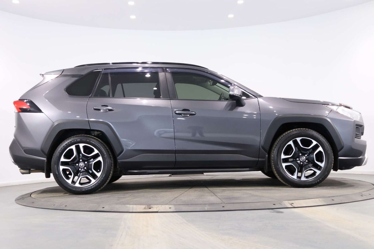 2019 Toyota RAV4 Edge AXAA54R