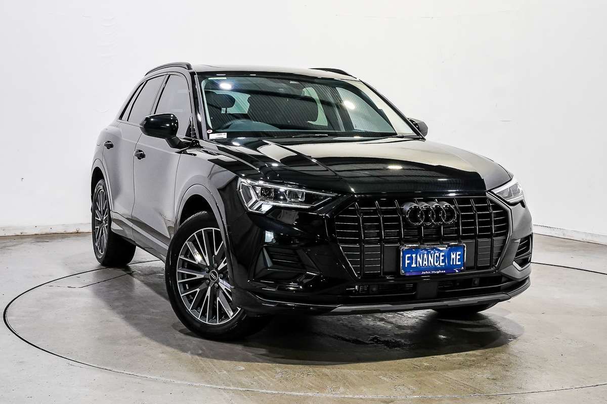 2024 Audi Q3 35 TFSI Dynamic Black F3