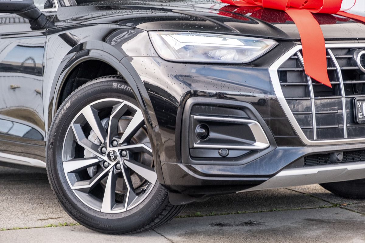 2022 Audi Q5 35 TDI FY