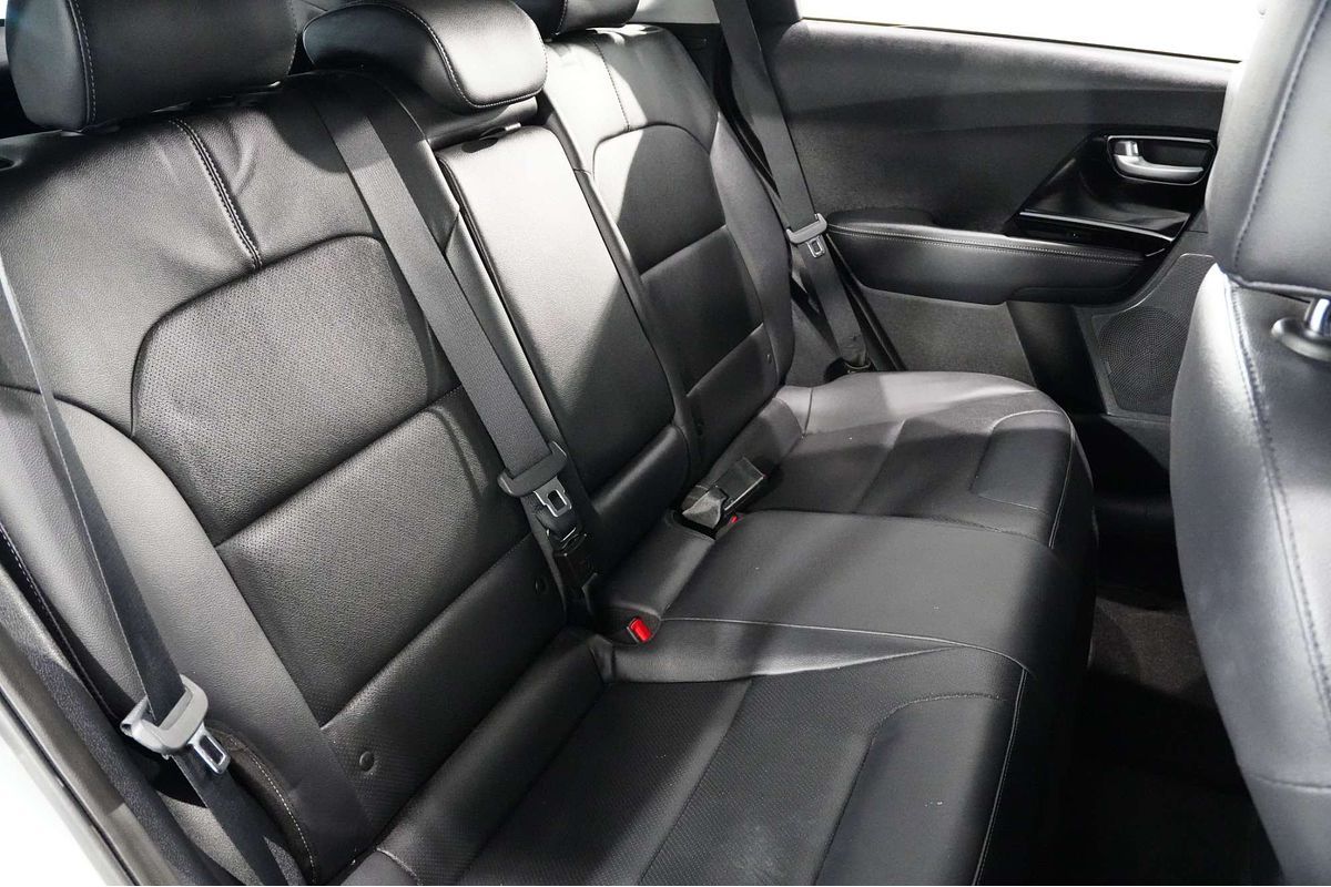 2022 Kia Niro Hybrid Sport DE