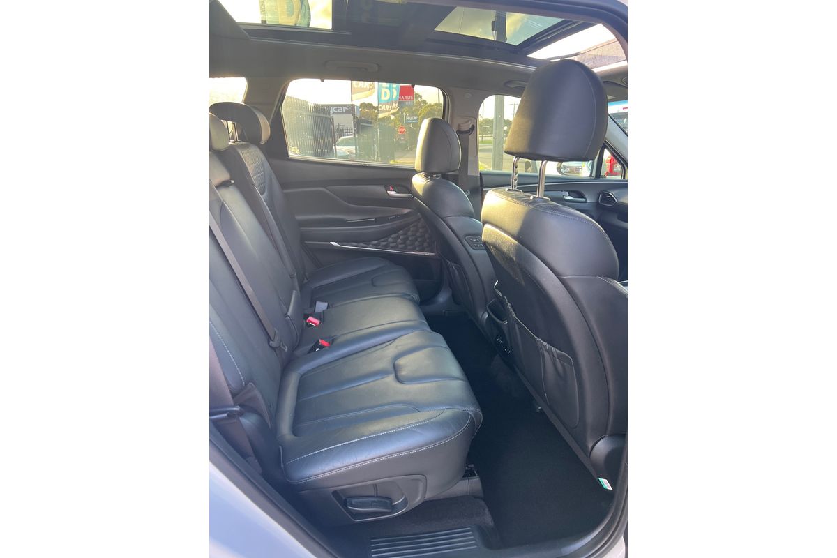 2019 Hyundai Santa Fe Highlander TM image 11