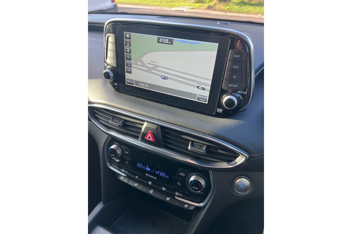 2019 Hyundai Santa Fe Highlander TM image 17