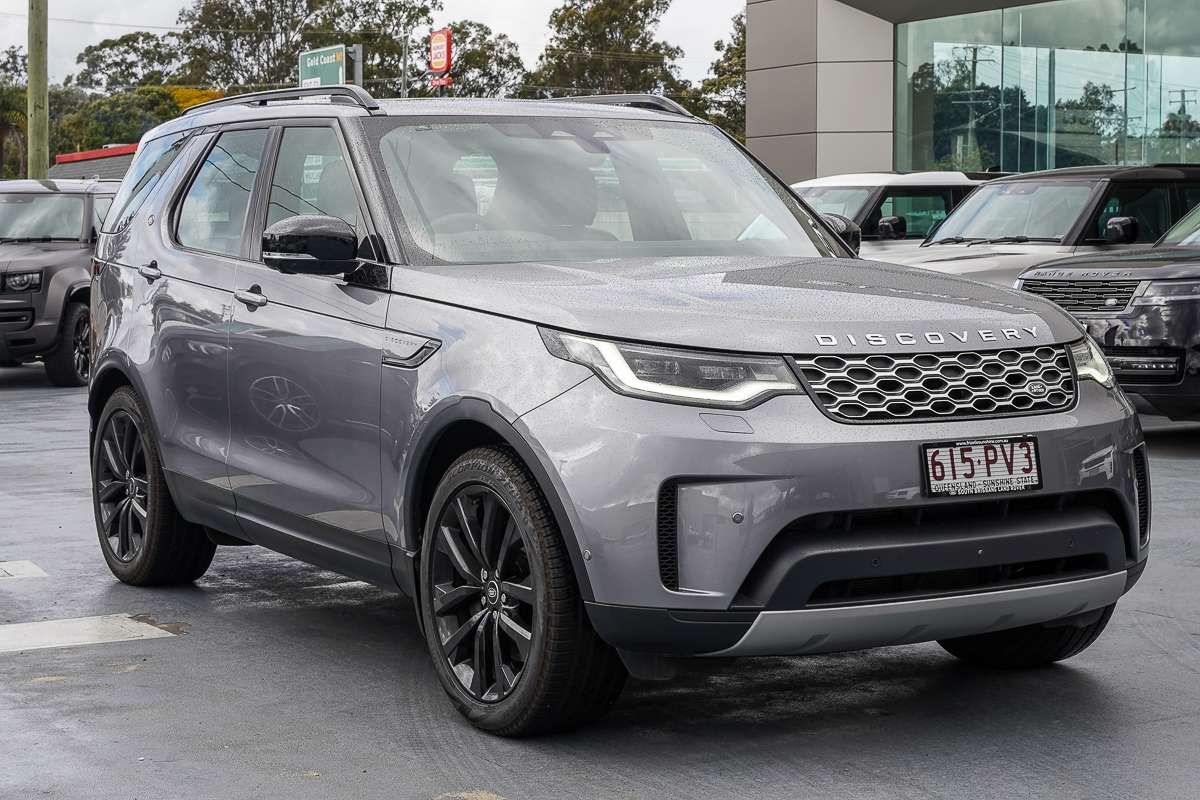 2025 Land Rover Discovery D350 S Series 5