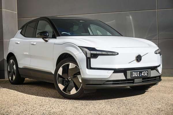 2024 Volvo EX30 Single Motor Extended Range Ultra