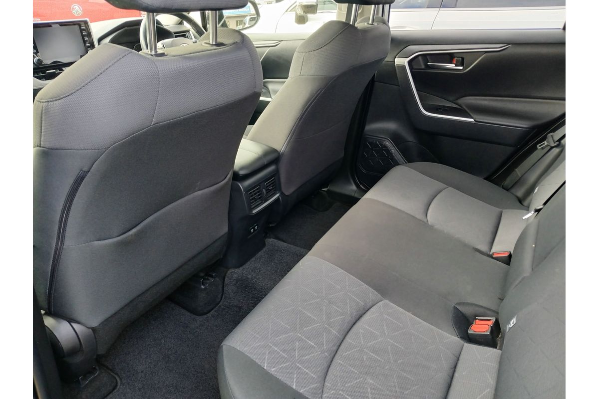 2019 Toyota RAV4 GXL MXAA52R image 17
