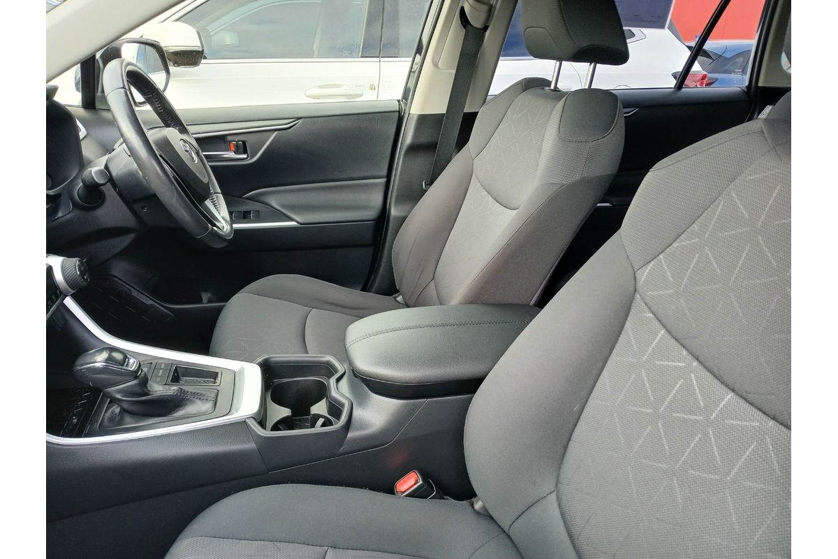 2019 Toyota RAV4 GXL MXAA52R image 20