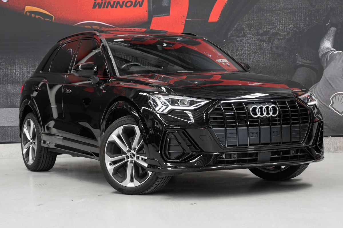 2022 Audi Q3 40 TFSI S line F3