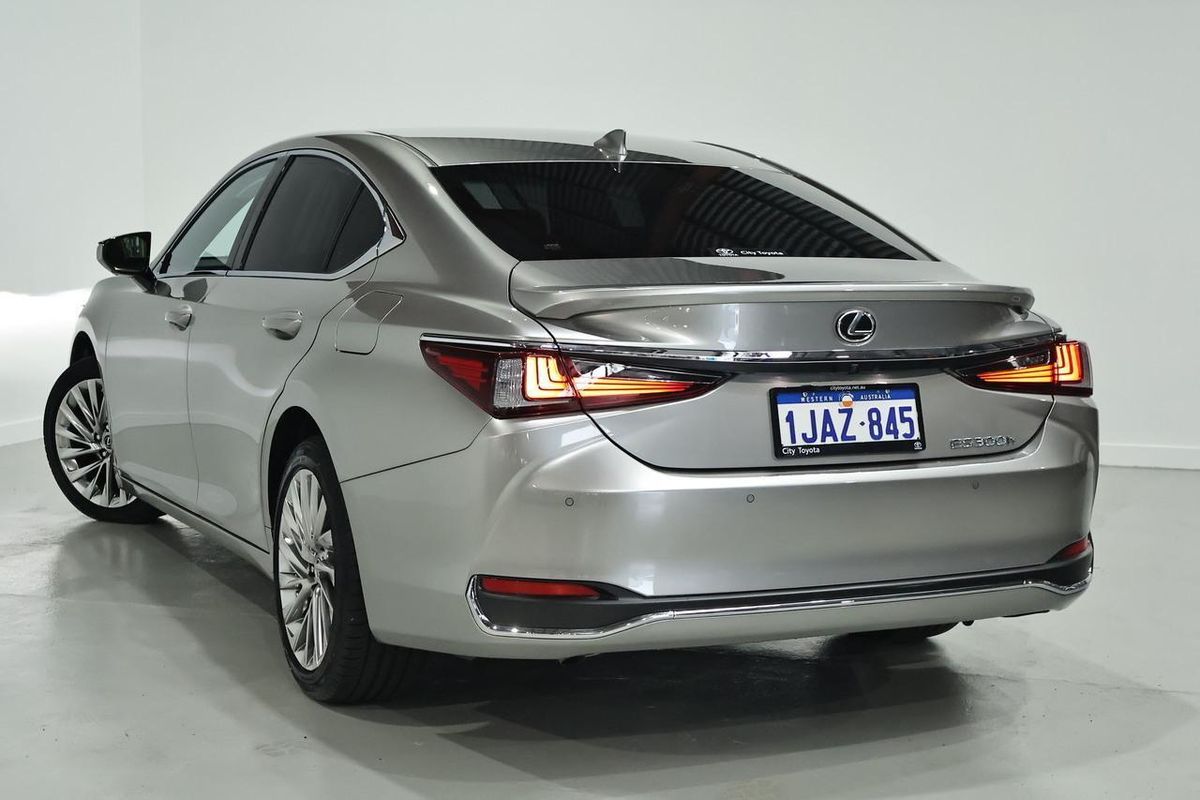 2025 Lexus ES ES300h Sports Luxury AXZH10R