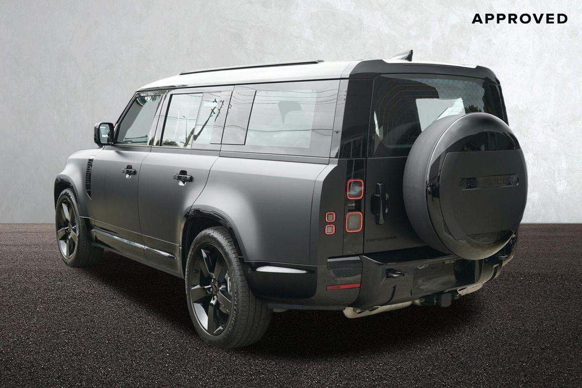 2026 Land Rover Defender 130 D350 X-Dynamic SE L663