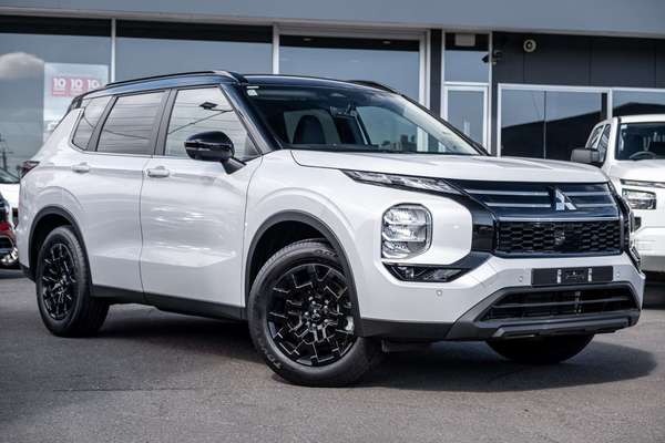 2025 Mitsubishi Outlander LS ZM
