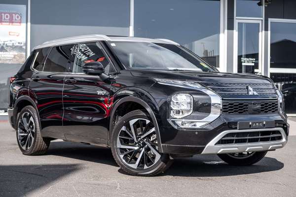 2025 Mitsubishi Outlander PHEV Exceed Tourer ZM