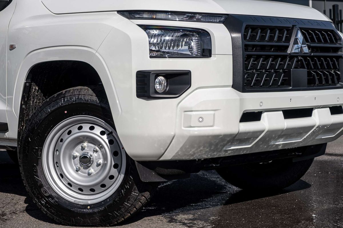 2026 Mitsubishi Triton GLX MV 4X4