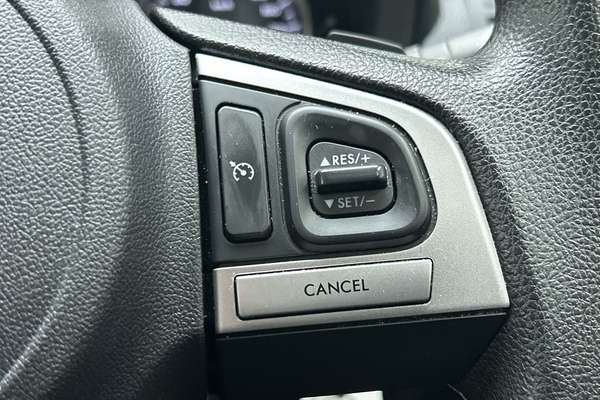 2016 Subaru XV 2.0i G4X thumb-15