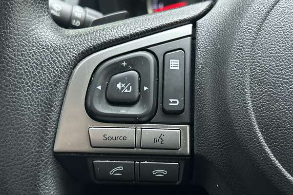2016 Subaru XV 2.0i G4X thumb-16