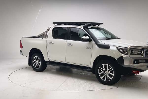 2020 Toyota Hilux SR5 GUN126R 4X4 thumb-1