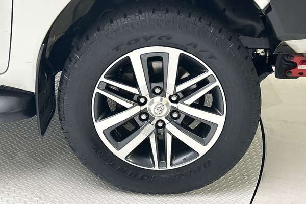 2020 Toyota Hilux SR5 GUN126R 4X4 thumb-9