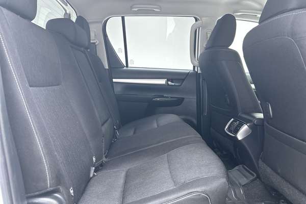 2020 Toyota Hilux SR5 GUN126R 4X4 thumb-11