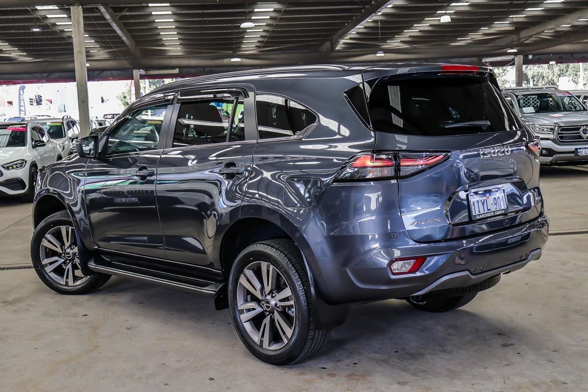 2023 Isuzu MU-X LS-T