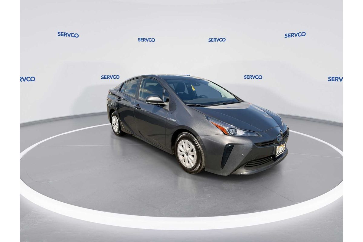 2022 Toyota Prius LE