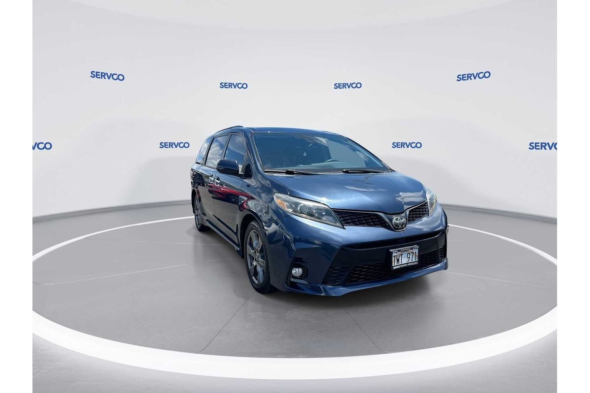 2019 Toyota SIENNA SE