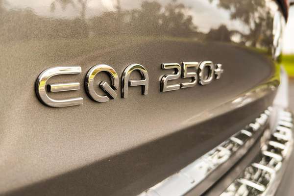 2024 Mercedes-Benz EQA EQA250+ Night Edition H243
