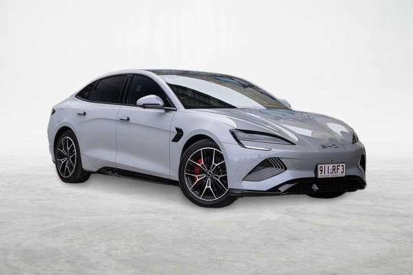 2025 BYD SEAL Performance