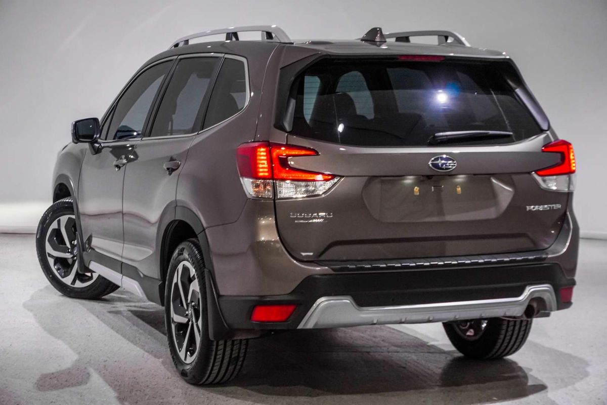 2022 Subaru Forester 2.5i-S S5