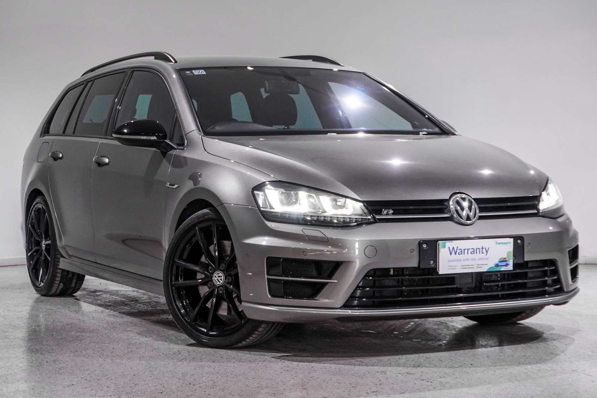 2015 Volkswagen Golf R Wolfsburg Edition 7