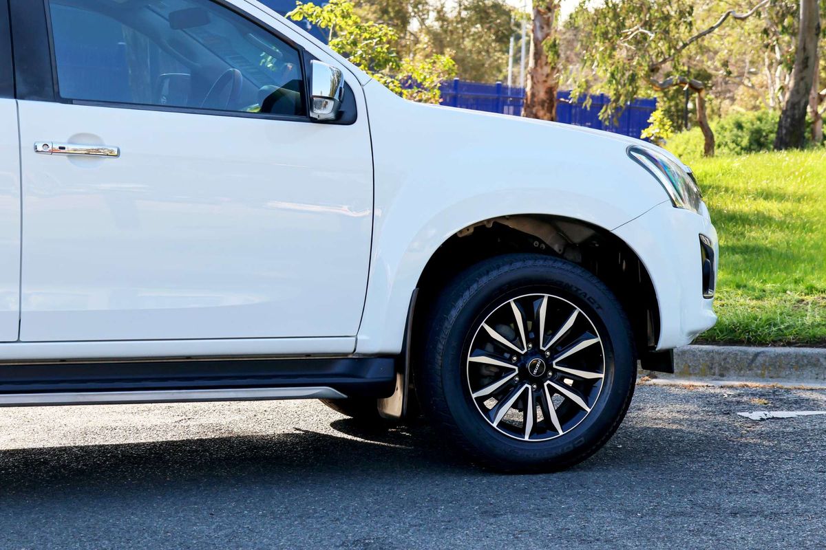 2019 Isuzu D-MAX LS-T High Ride Rear Wheel Drive image 5