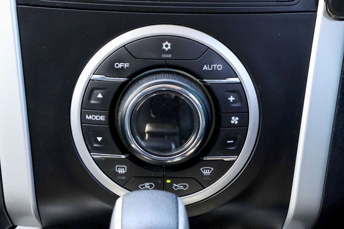 2019 Isuzu D-MAX LS-T High Ride Rear Wheel Drive image 20